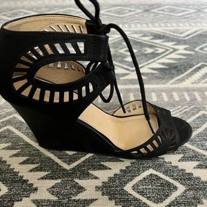 Chines Laundry Bright Sun Wedge Sandal Size 11